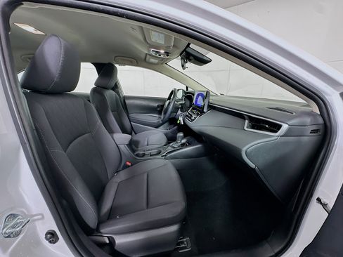 Used 2024 Toyota Corolla LE image 29