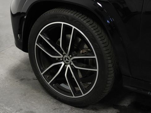 Used 2022 Mercedes-Benz GLS 450 4MATIC image 10