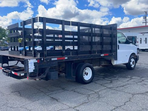Used 2019 GMC Savana 3500 RWD image 5