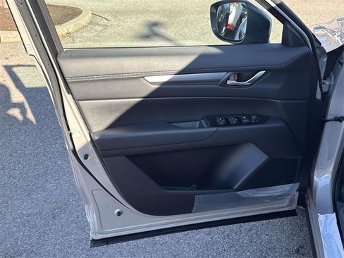 New 2025 MAZDA CX-5 AWD 2.5 S w/ Select Package image 13