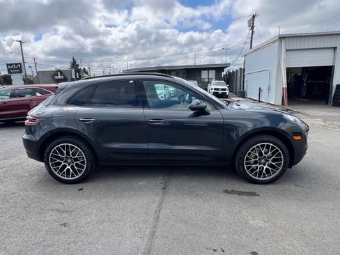 Used 2017 Porsche Macan S AWD/4WD image 4