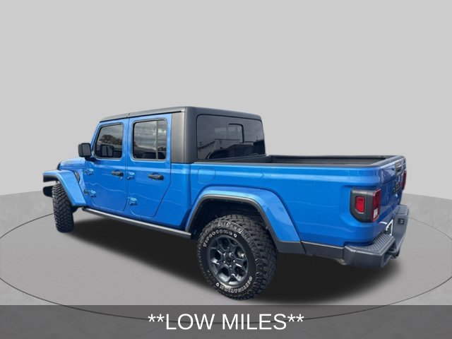 Used 2023 Jeep Gladiator Sport AWD/4WD image 6
