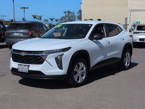 Used 2024 Chevrolet Trax LS FWD image 4