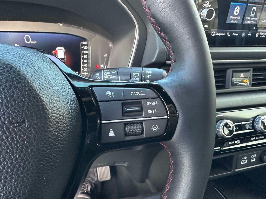 Used 2025 Honda Pilot Black Edition image 29