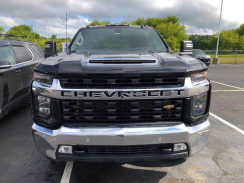 Used 2023 Chevrolet Silverado 3500 LT w/ All Star Edition AWD/4WD image 2