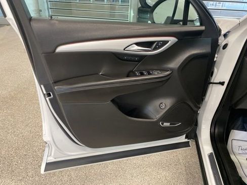 Certified 2024 Buick Envision Avenir image 31