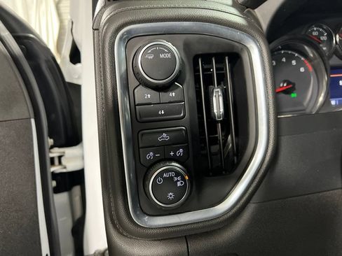 Used 2022 Chevrolet Silverado 2500 LT AWD/4WD image 29