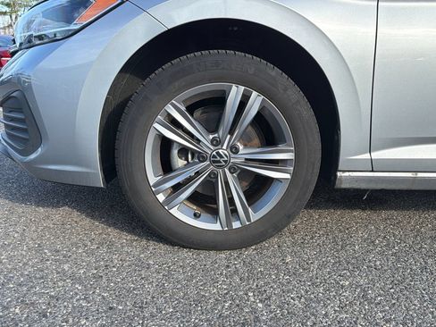 Certified 2023 Volkswagen Jetta SE FWD image 21