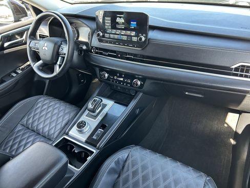 Used 2022 Mitsubishi Outlander SEL image 10