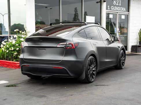 Used 2022 Tesla Model Y Performance AWD/4WD image 4