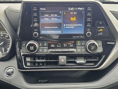 Used 2022 Toyota Highlander XLE image 70