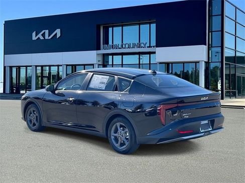 New 2025 Kia K4 LXS image 4