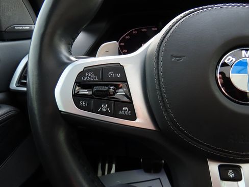 Used 2021 BMW X7 M50i image 36