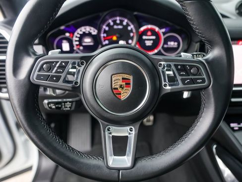 Used 2020 Porsche Cayenne Turbo w/ Assistance Package image 12