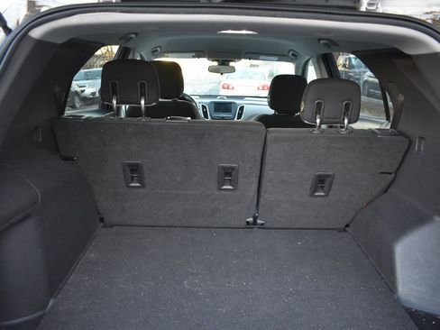 Used 2020 Chevrolet Equinox LS w/ LS Convenience Package image 32