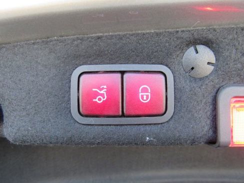 Used 2019 Mercedes-Benz C 300 Sedan image 29