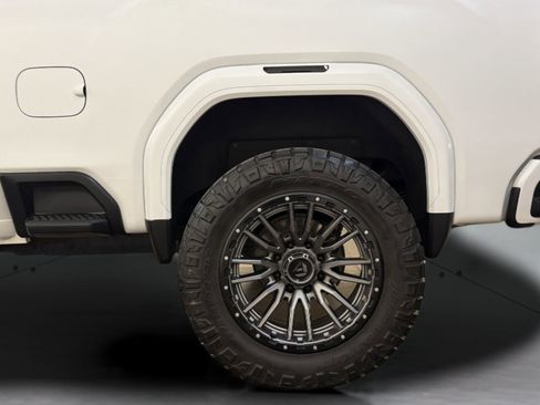 Used 2021 GMC Sierra 2500 Denali w/ Denali Ultimate Package image 37