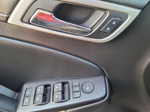 Used 2015 GMC Yukon XL Denali w/ Premium Package image 26