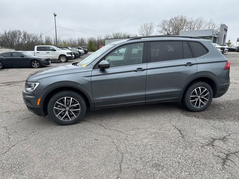 Used 2021 Volkswagen Tiguan S image 3