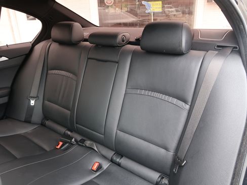 Used 2014 BMW 550i Sedan RWD image 31