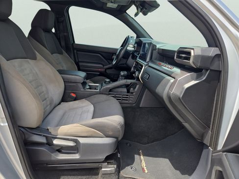 Used 2024 Toyota Tacoma TRD Sport AWD/4WD image 27