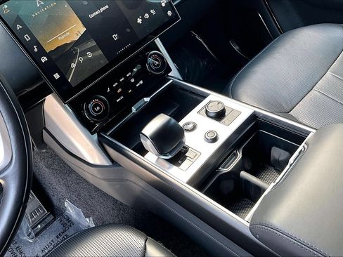 Certified 2023 Land Rover Range Rover SV AWD/4WD image 17