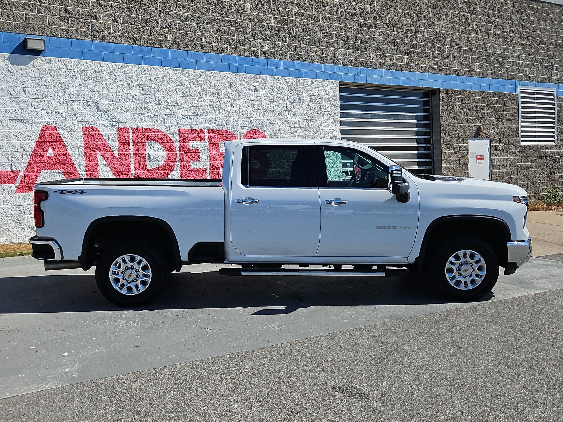 Used 2026 Chevrolet Silverado 2500 LTZ AWD/4WD image 8