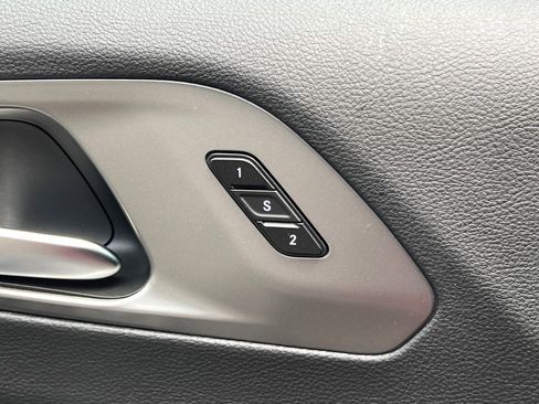 New 2025 Chrysler Pacifica Select w/ Fav Edition Package image 25