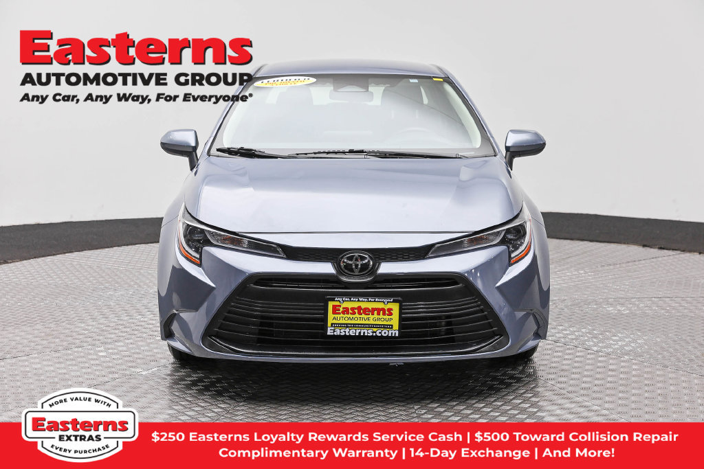 Used 2023 Toyota Corolla LE FWD image 3