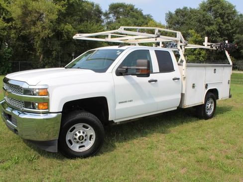 Used 2019 Chevrolet Silverado 2500 W/T w/ WT Convenience Package RWD image 2
