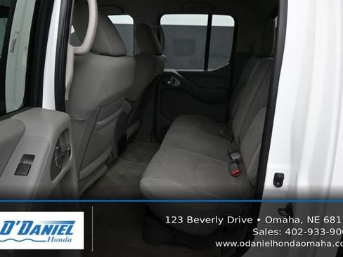 Used 2014 Nissan Frontier SV AWD/4WD image 35