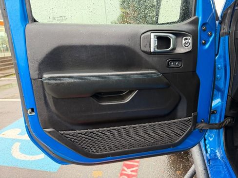 Used 2024 Jeep Wrangler Unlimited Rubicon 4xe image 13