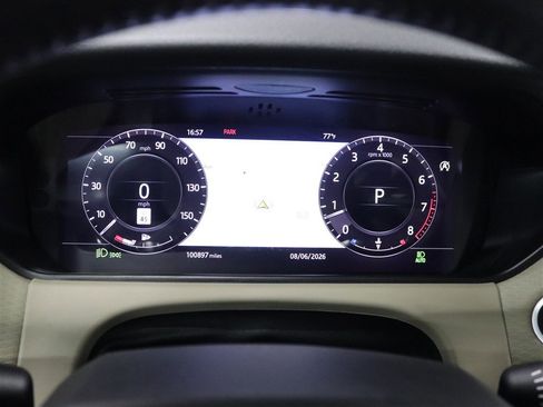 Used 2019 Land Rover Range Rover Velar S AWD/4WD image 32