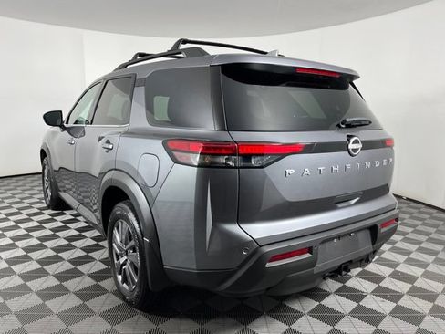 Used 2025 Nissan Pathfinder SV w/ SV Premium Package FWD image 8