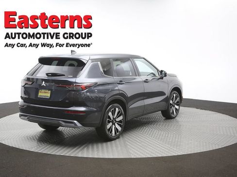Used 2025 Mitsubishi Outlander SE AWD/4WD image 41
