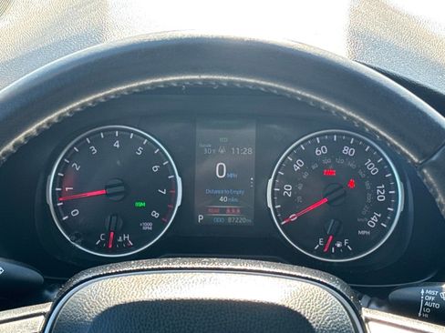 Used 2021 Toyota RAV4 XLE w/ Convenience Package image 16