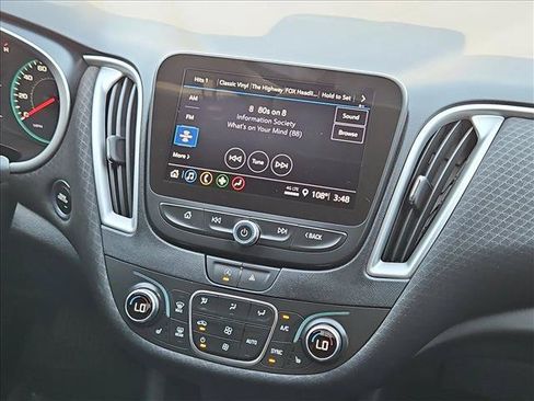 Used 2024 Chevrolet Malibu LT FWD image 20