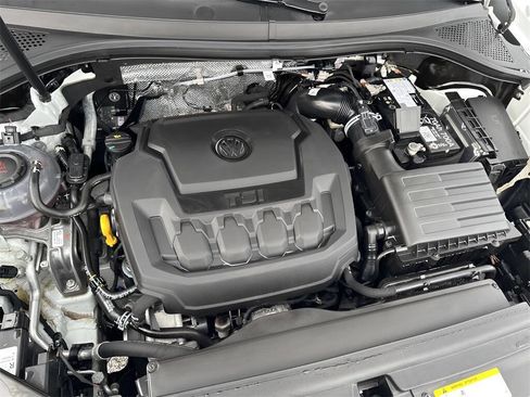 Used 2024 Volkswagen Tiguan SEL R-Line image 46