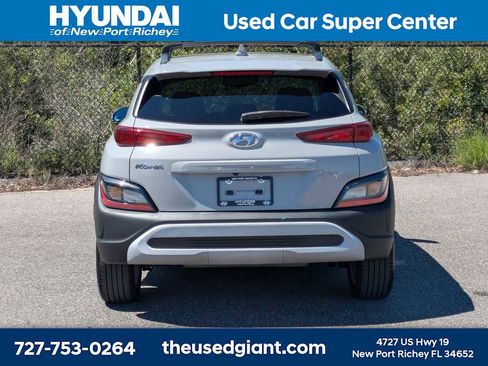 Used 2023 Hyundai Kona SEL image 4