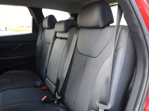 Used 2020 Hyundai Santa Fe SE image 11