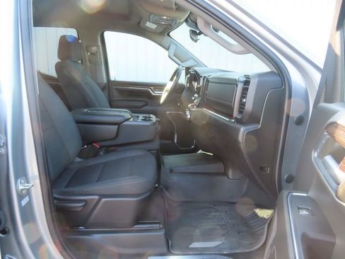 Used 2023 GMC Sierra 1500 SLE image 24