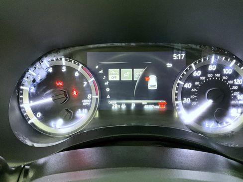 Used 2024 Toyota Highlander LE image 15