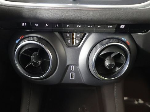 Used 2022 Chevrolet Blazer LT image 38