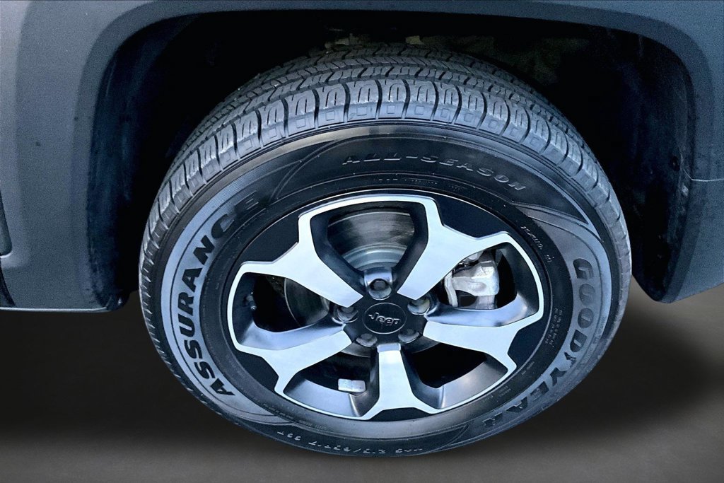 Used 2020 Chevrolet Silverado 1500 LT w/ All-Star Edition AWD/4WD image 32