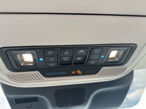 Used 2025 Ford Expedition Active AWD/4WD image 25