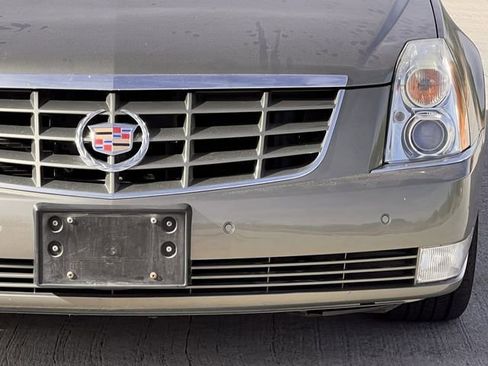 Used 2011 Cadillac DTS Premium w/ Driver Awareness Package image 10