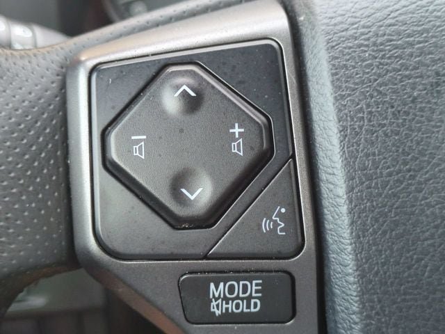 Used 2018 Toyota Tacoma TRD Sport RWD image 24