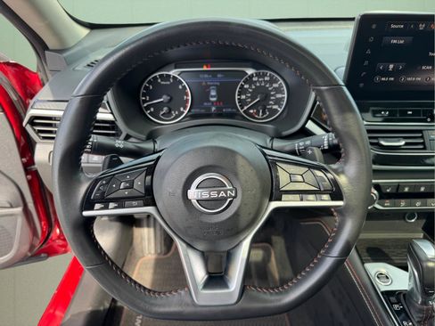 Used 2023 Nissan Altima 2.5 SR w/ SR Premium Package image 20