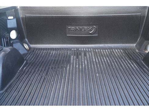 Used 2020 Chevrolet Silverado 1500 LT w/ Remote Start Package image 12