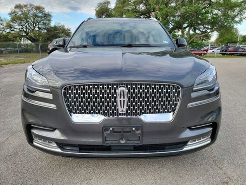 Used 2020 Lincoln Aviator Reserve w/ Elements Package Plus image 2